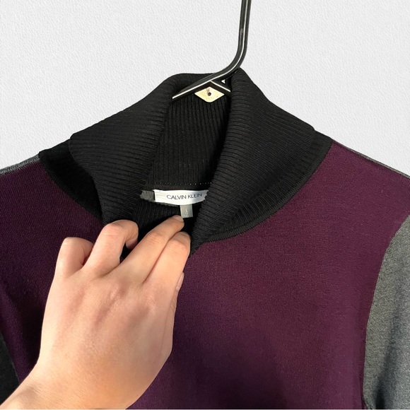 Calvin Klein NWT Women’s Turtleneck Color Block Sweater - Picture 2 of 7